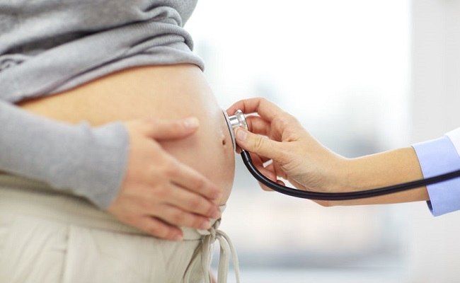 Thực hiện lịch khám thai định kỳ theo hướng dẫn của bác sĩ