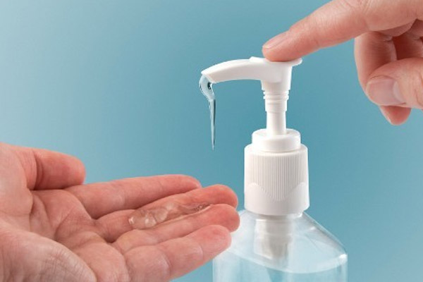 Chú ý vệ sinh vùng kín đúng cách, sạch sẽ; không nên thụt rửa âm đạo hay sử dụng nước rửa vùng kín có lượng chất tẩy rửa mạnh.